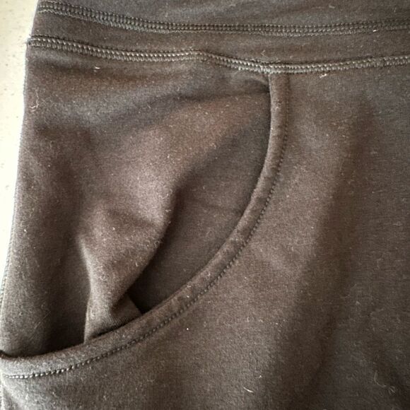 Gaiam black pull in skirt - Picture 5 of 10